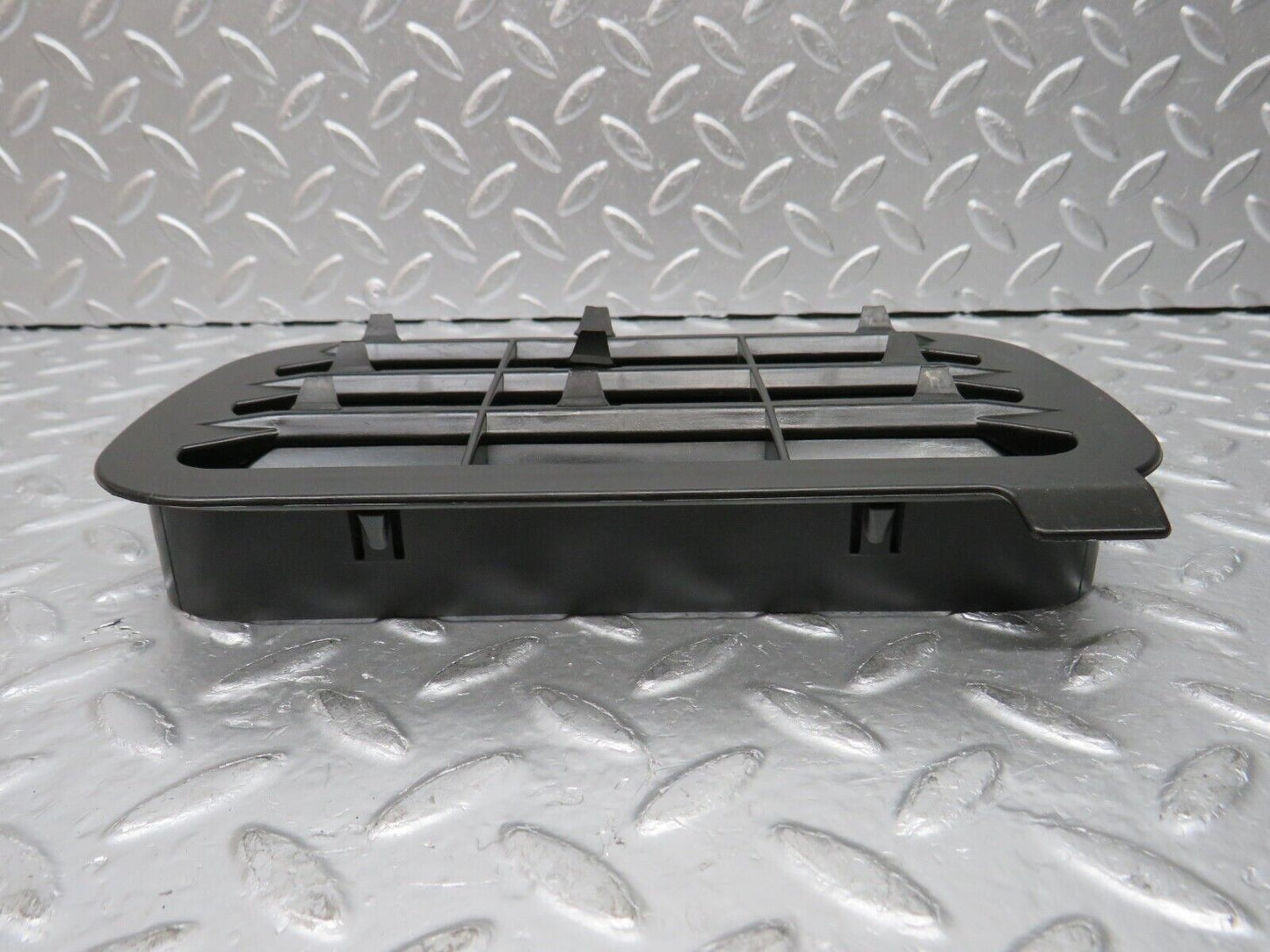 30374 Mercedes-Benz W124 230E Rear Air Intake Vent Left 1248370230