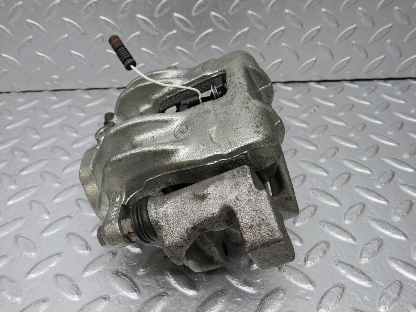 33541 Mercedes-Benz W202 C180 Front Left Brake Caliper Lucas 54