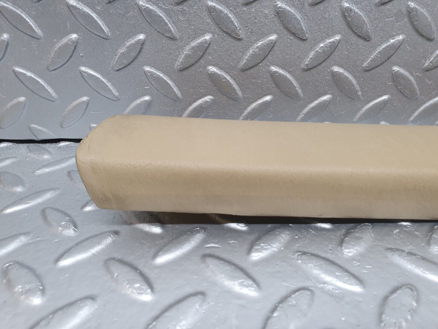 40927 Mercedes-Benz W126 300SE A Pillar Cover Left Side Beige