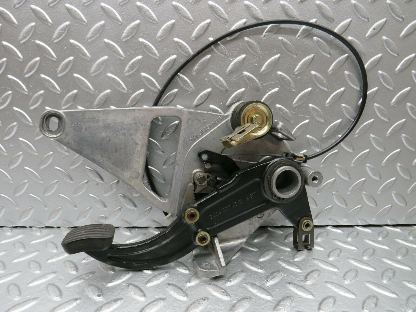 22527 Mercedes-Benz C124 E220 Coupe Parking Brake Pedal 1244270736 1244270801