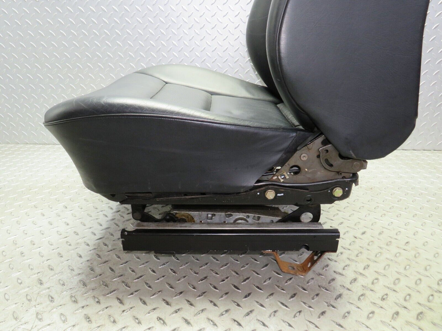 37882 Mercedes-Benz A124 320E Cabriolet Front Left Electric & Heated Seat Leather Black 1249406964