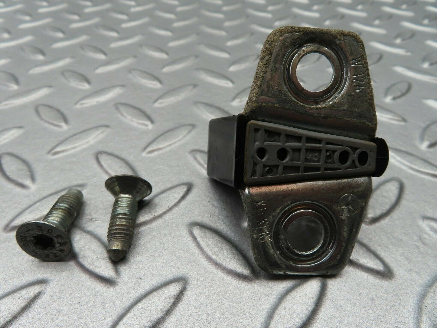 5368 Mercedes-Benz W124 230E Door Lock Latch