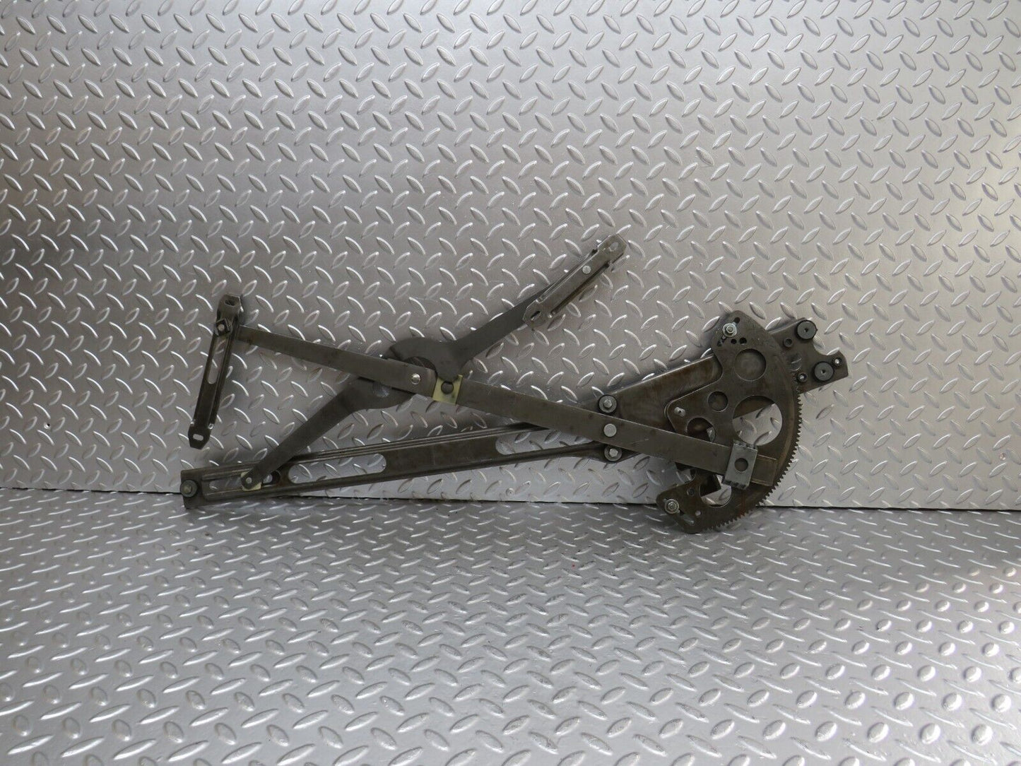 25082 Mercedes-Benz R107 C107 Front Right Power Window Regulator 1077200846