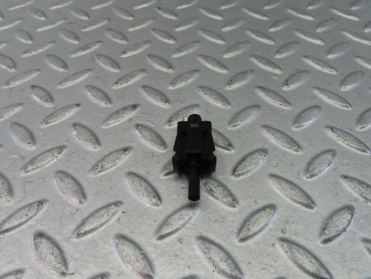 9461 Mercedes-Benz C124 300CE Coupe Door Contact Switch 0015458714
