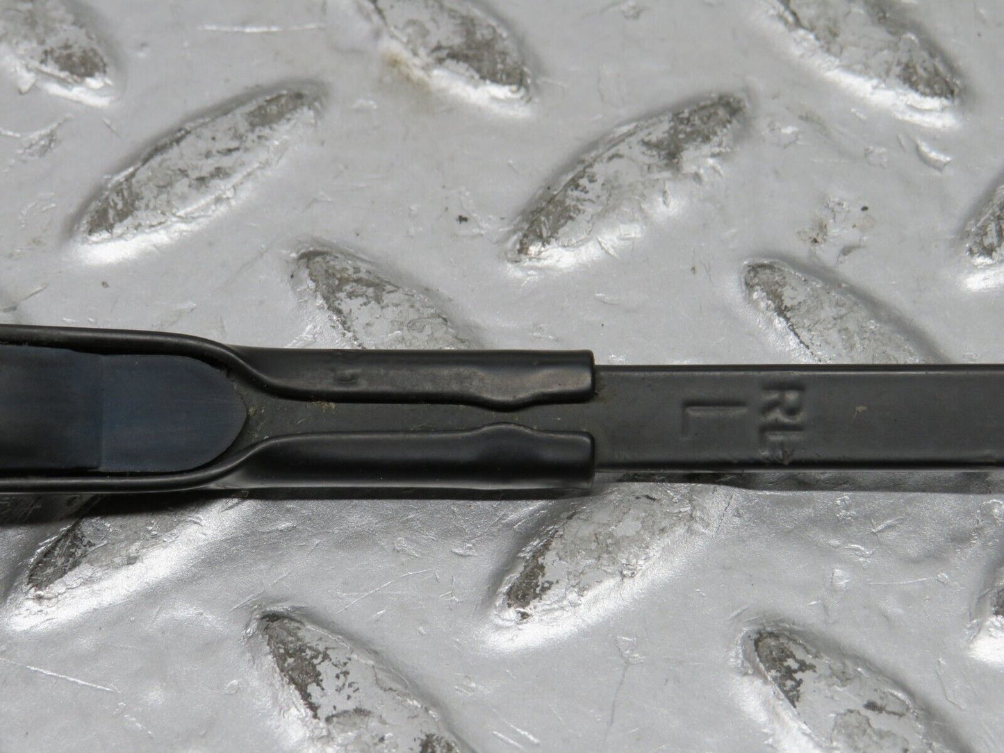 32099 Mercedes-Benz W123 230E Wiper Arm Bosch Left Side