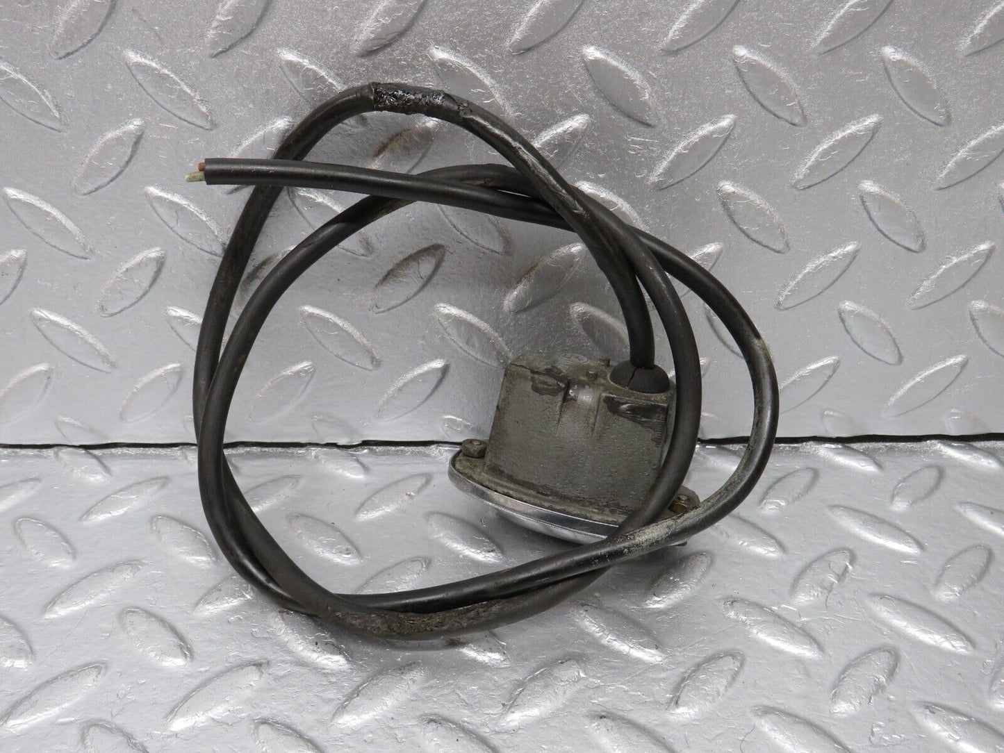 40311 Mercedes-Benz W110 230 number Plate Light K12867 K12840