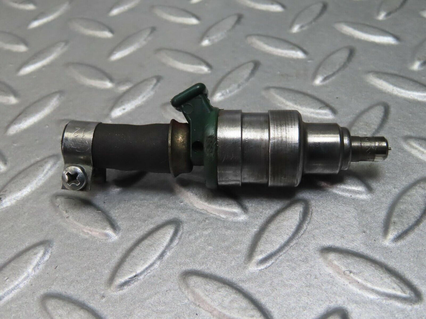 8782 Mercedes-Benz R107 Fuel Injector Bosch 0280150035