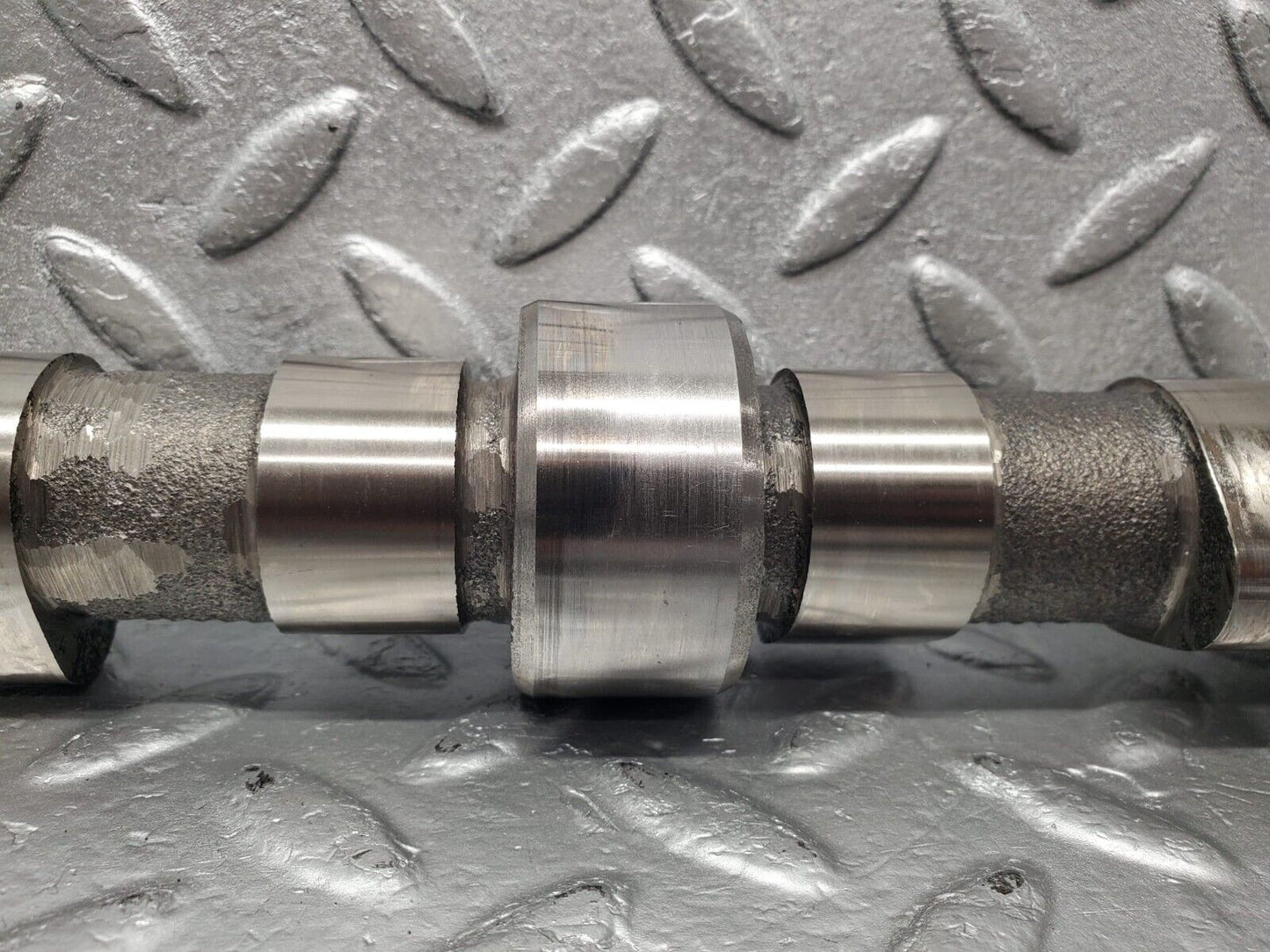 46325 Mercedes-Benz W123 300D Camshaft OM617