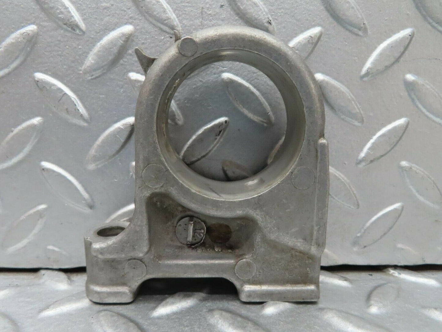 15646 Mercedes-Benz R107 450SL Coupe Camshaft Tower Bearing 1160514312