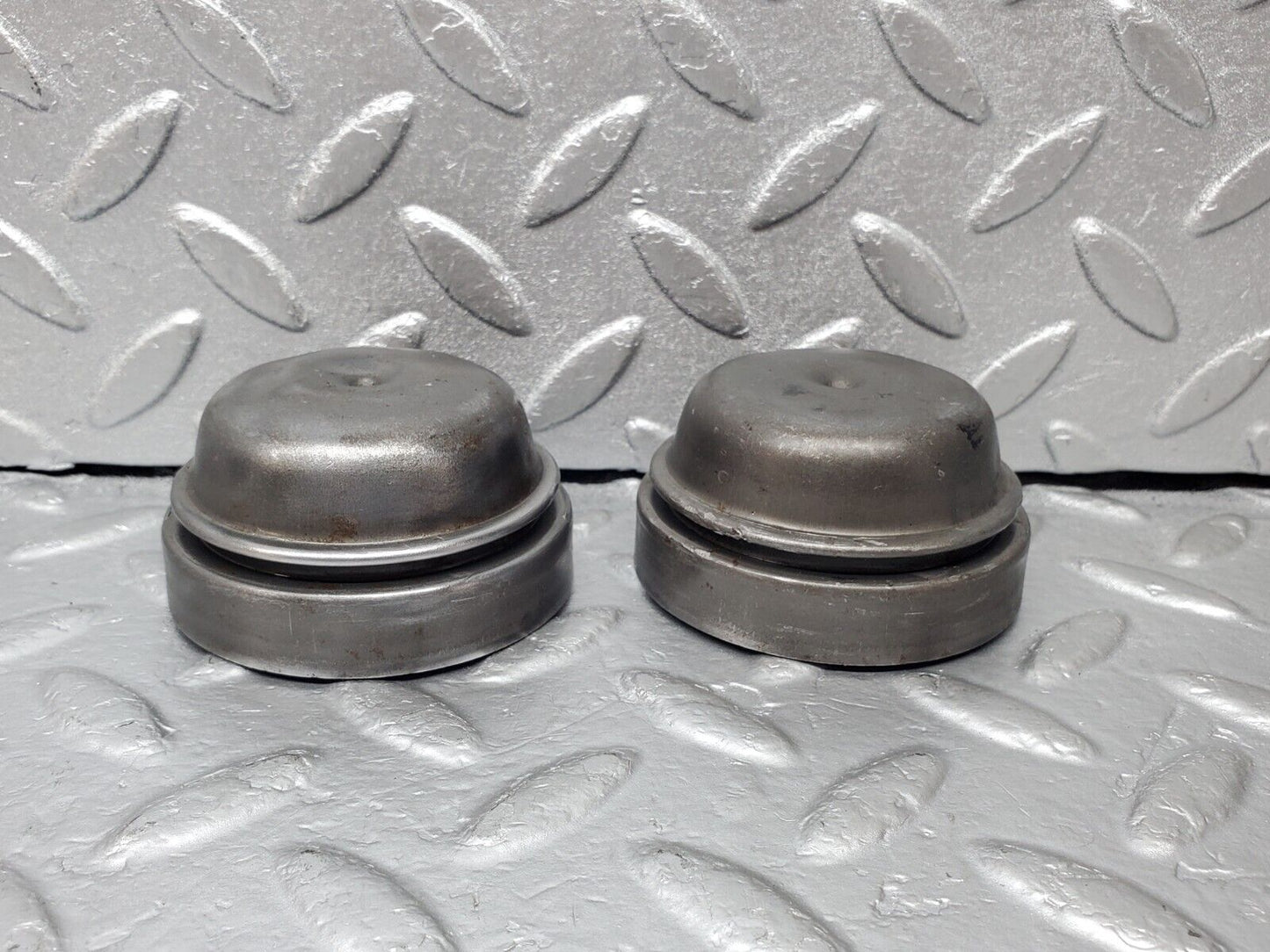 44489 Mercedes-Benz W123 280E Wheel Hub Locking Cap
