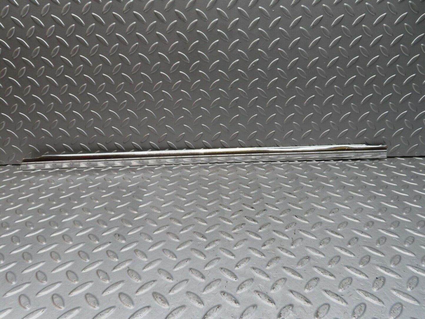 12355 Mercedes-Benz W108 280SE 3.5 Front Left Door Chrome Moulding Trim