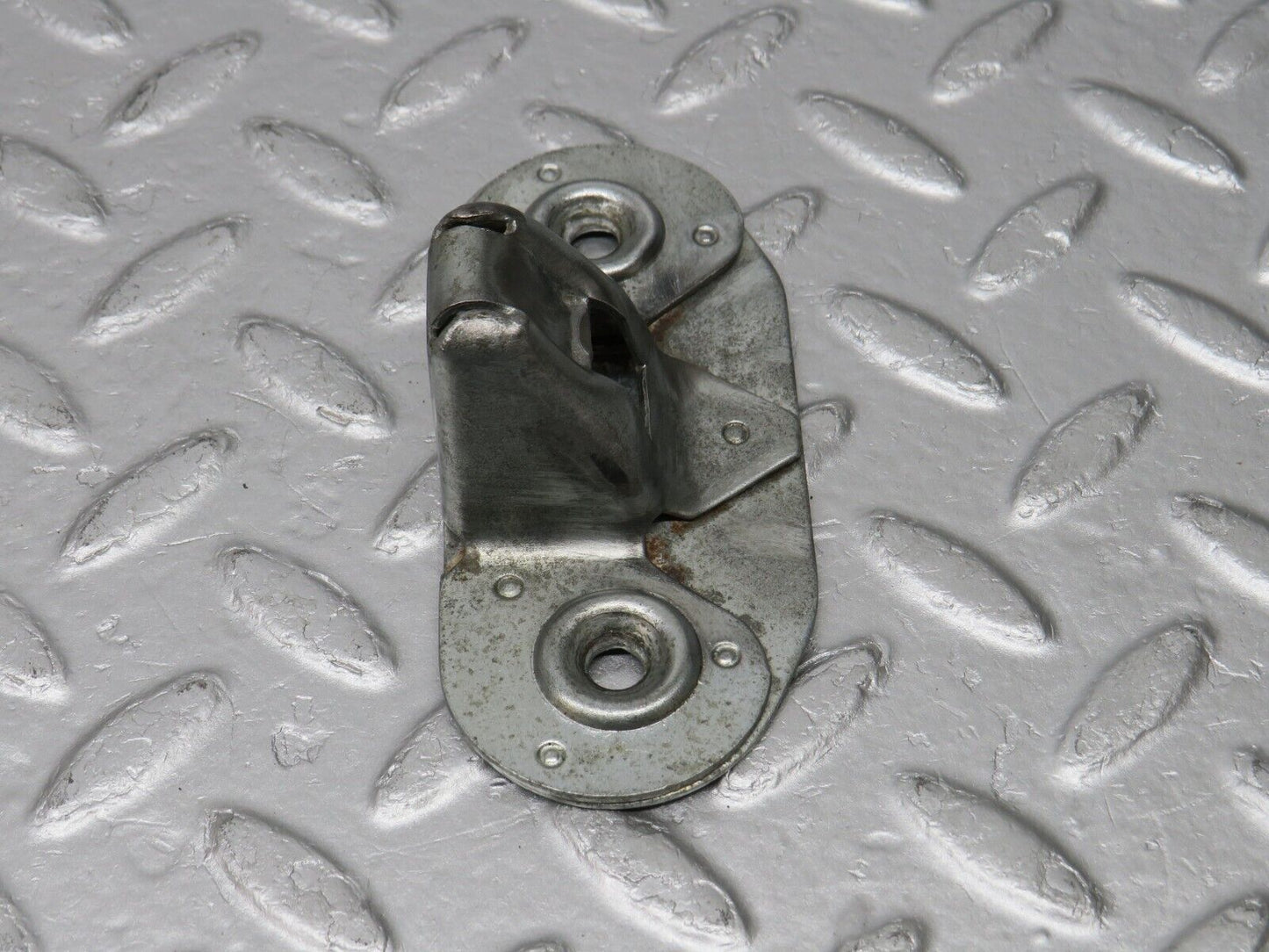 39116 Mercedes-Benz R107 500SL Coupe Trunk Lock Latch