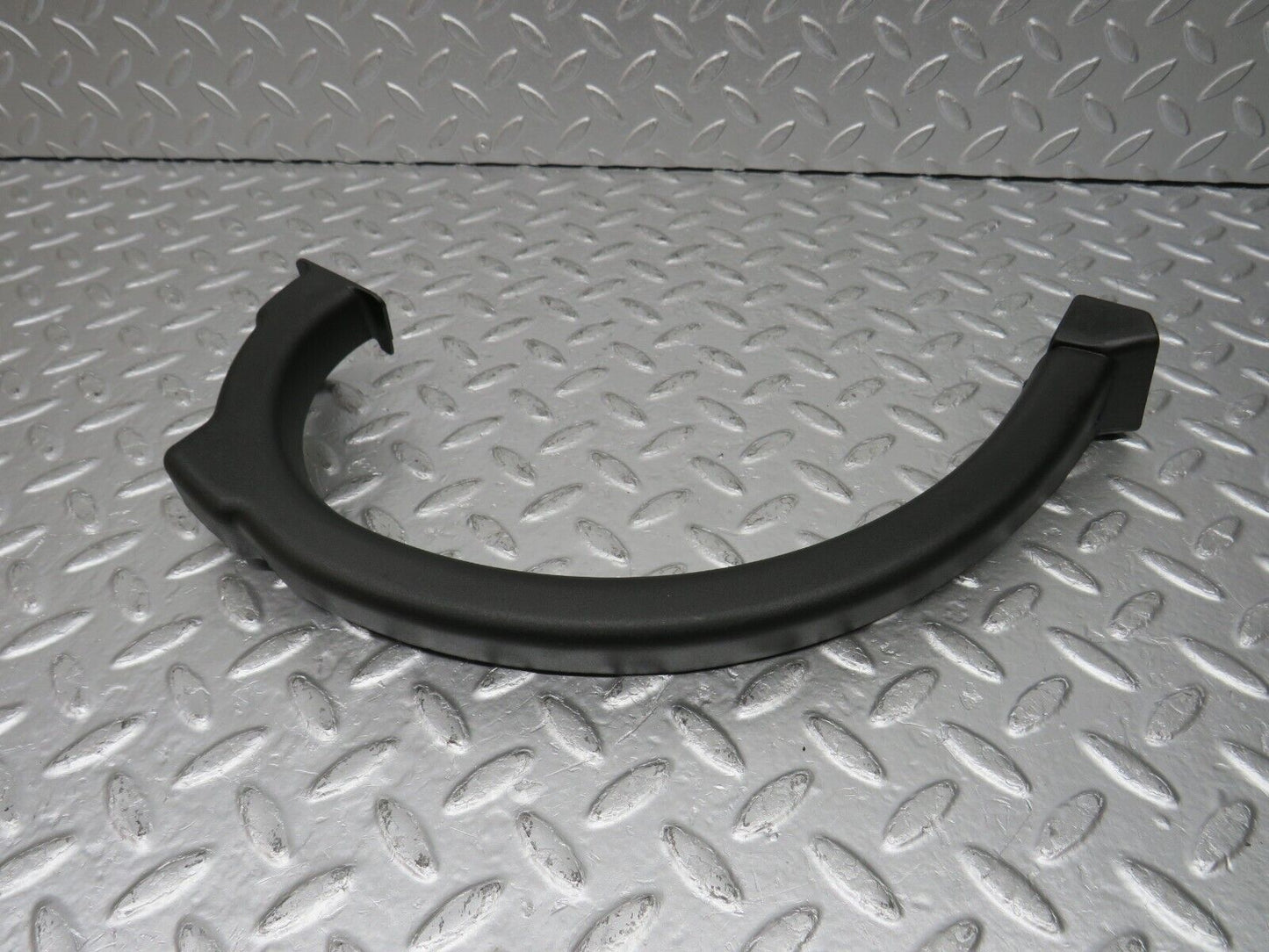 33294 Mercedes-Benz W202 C180 Trunk Lid Hinge Plastic Cover 2028213089