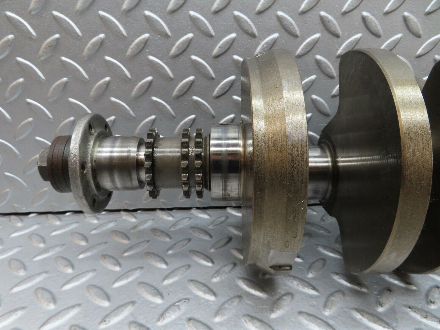 17812 Mercedes-Benz W116 450SEL  Crankshaft 1170311001