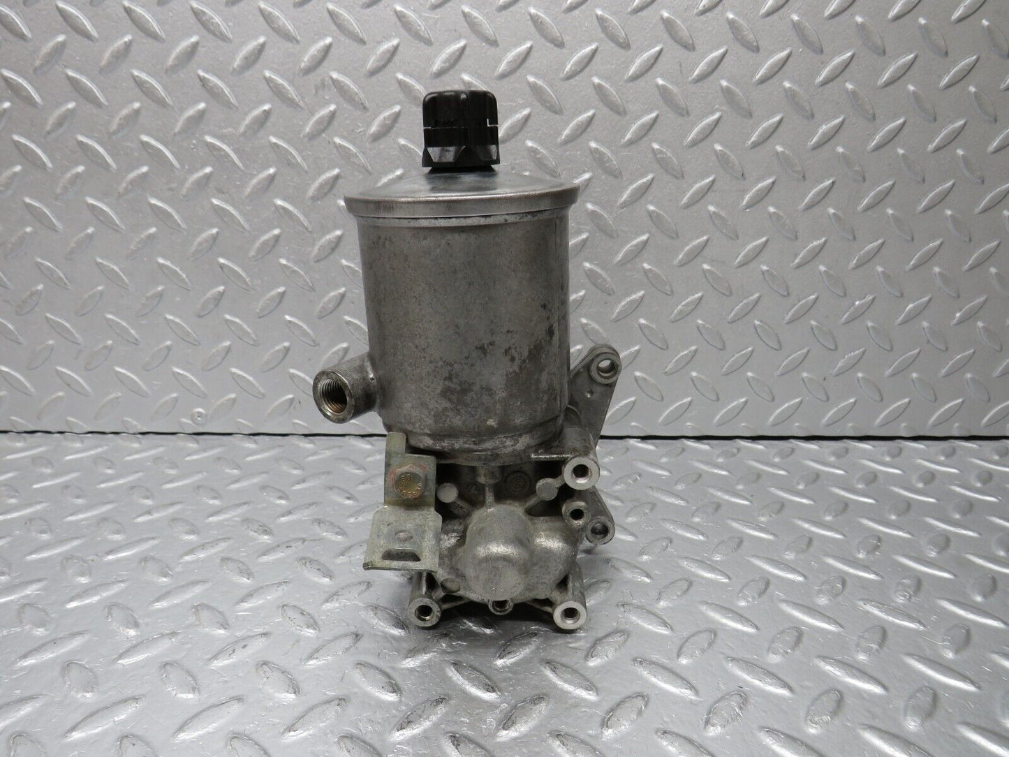 38933 Mercedes-Benz W201 190E Power Steering Pump LuK 2014602180