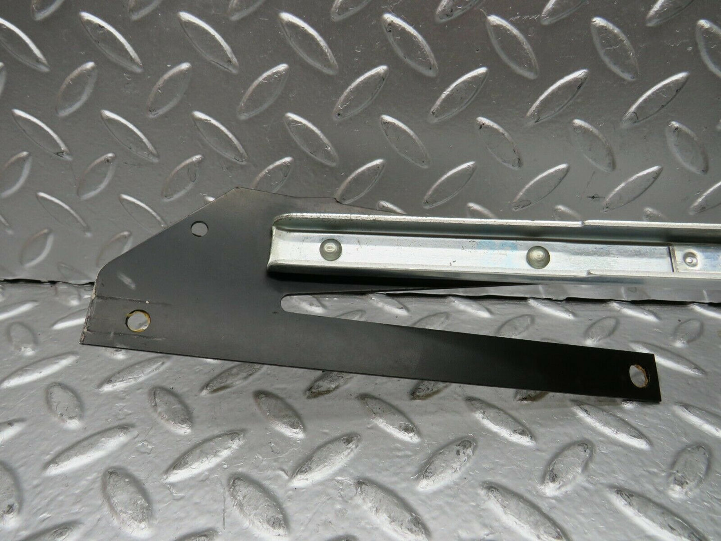 24180 Mercedes-Benz W123 280E Front Right Seat Sliding Adjust Handle