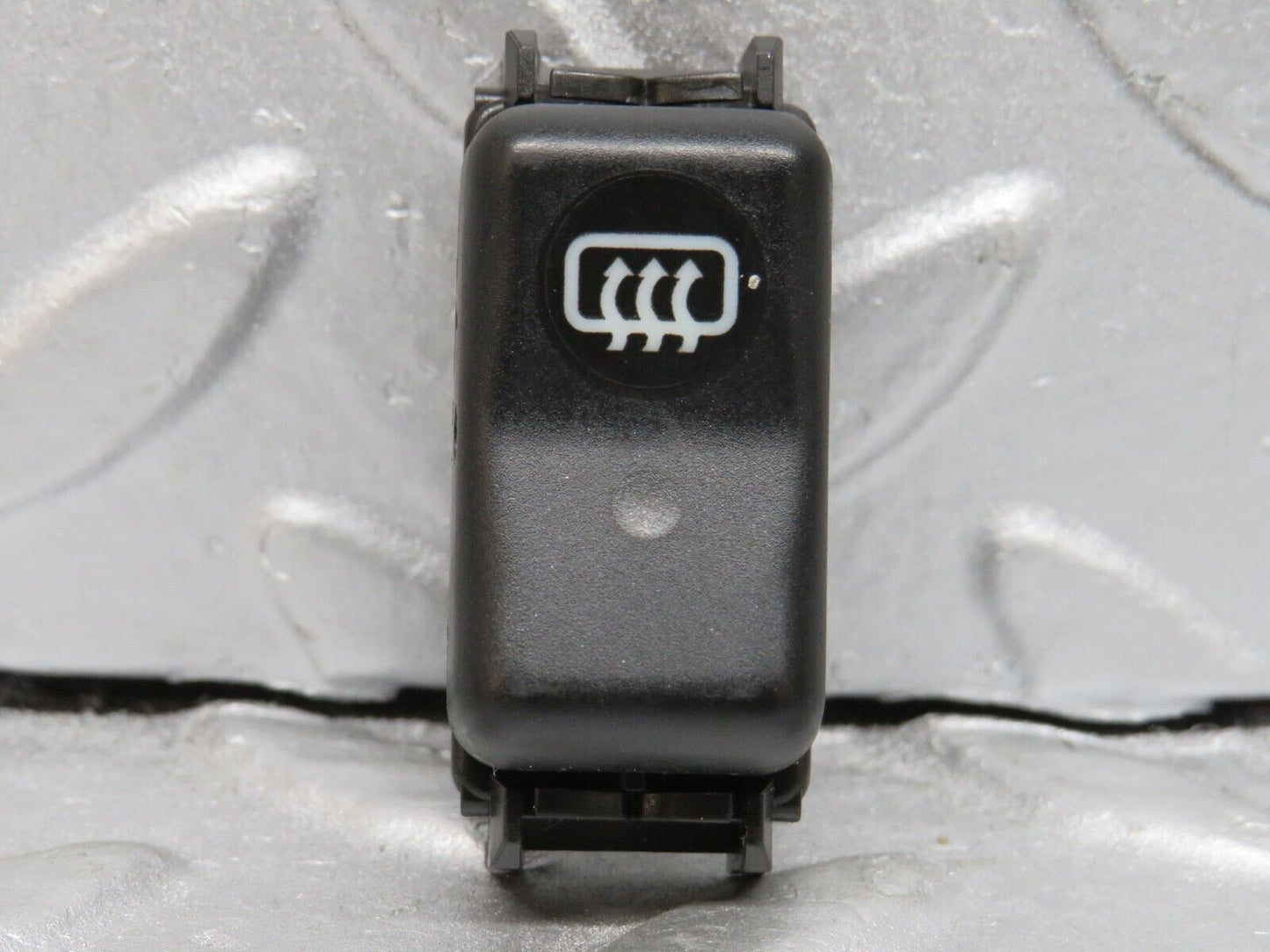 39639 Mercedes-Benz R129 320SL Coupe Rear Windscreen Defroster Switch 1298212351
