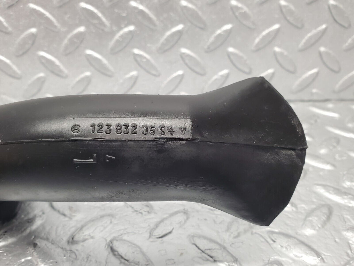 46441 Mercedes-Benz C123 280CE Coupe Water Drain Hose 2x 1238320594 1238320694