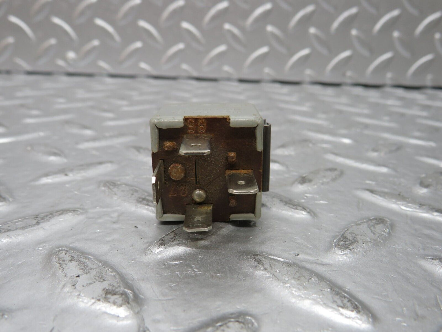 30090 Porsche 924 Multi Purpose Relay 321919505