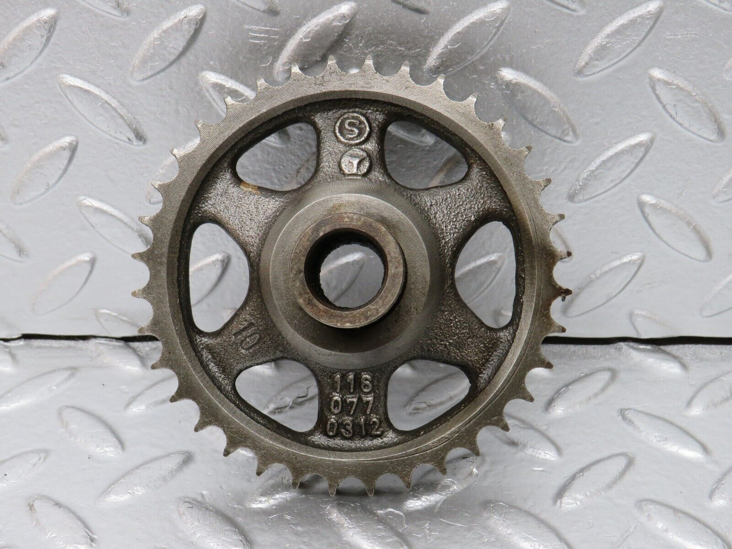 32947 Mercedes-Benz C107 R107 450 V8 Timing Gear Sprocket 1160770312