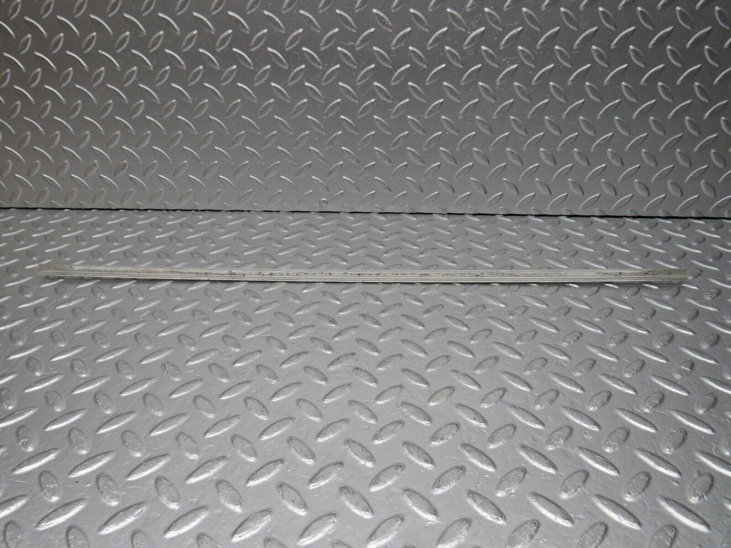 0743 Mercedes-Benz C107 350SLC Coupe Sunroof Chrome Trim