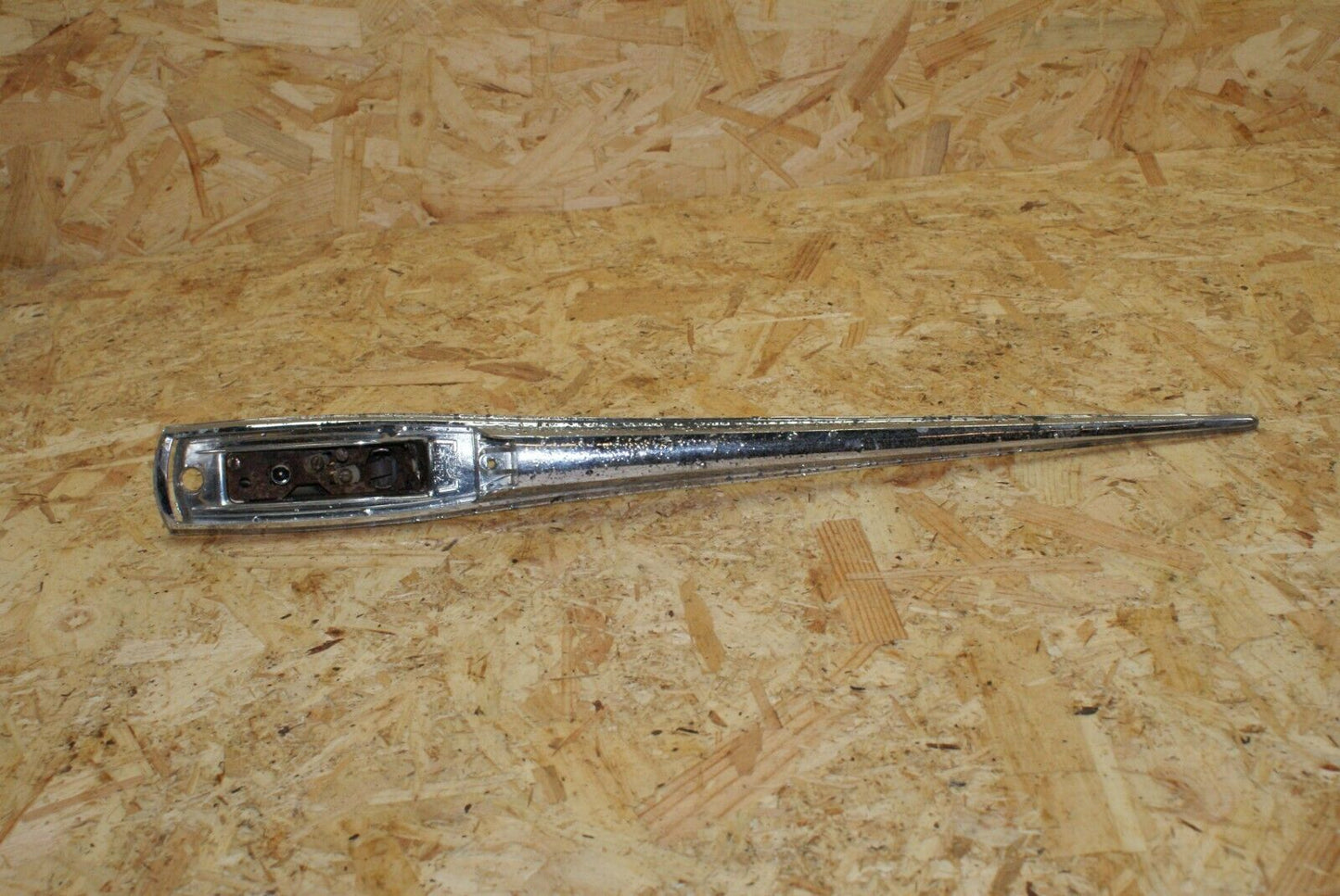 2293 Mercedes-Benz W105 219 PONTON Top Fender Chrome  K13243
