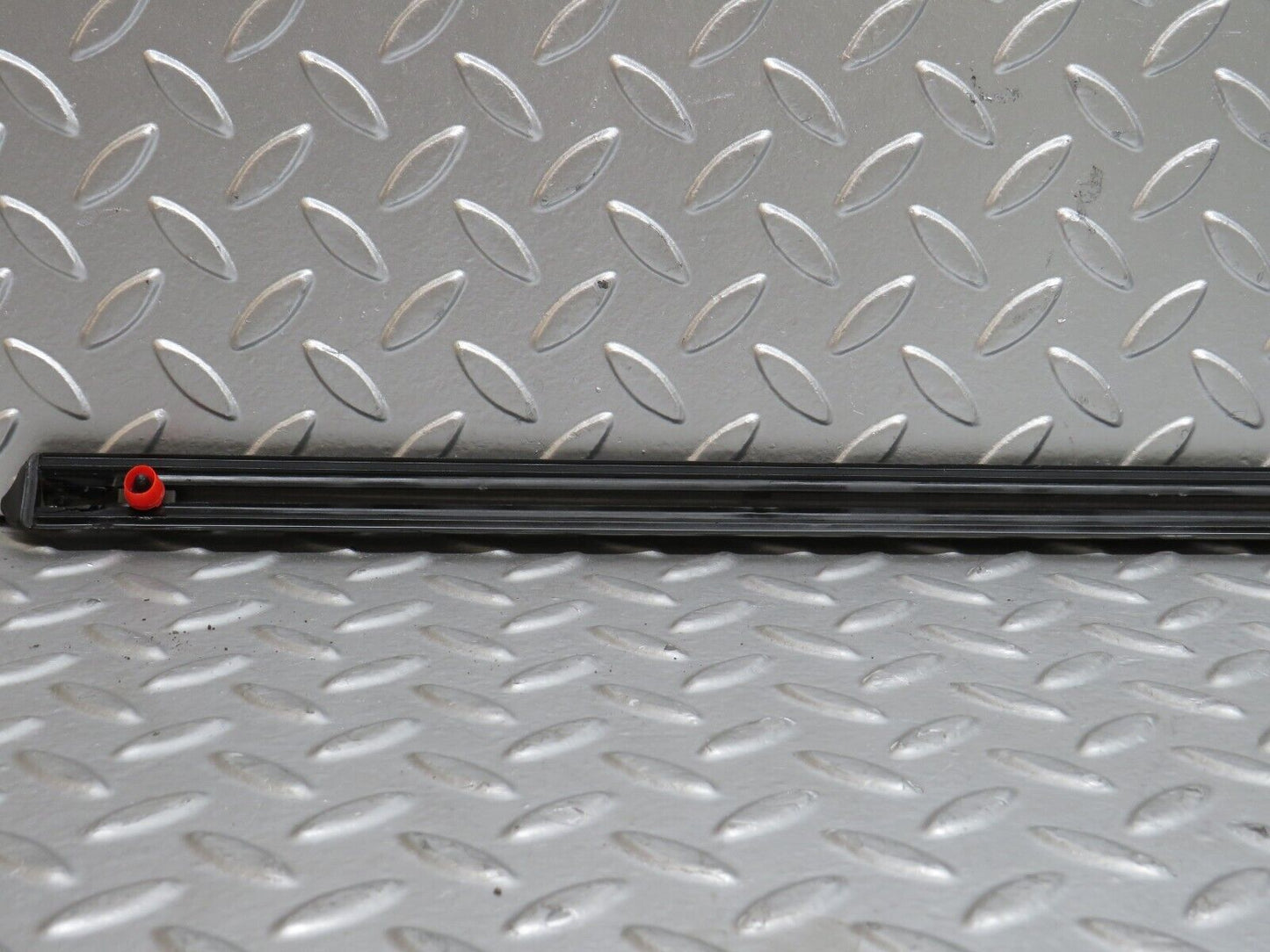 28237 Mercedes-Benz S123 240D Wagon Front Right Door Centre Moulding Trim