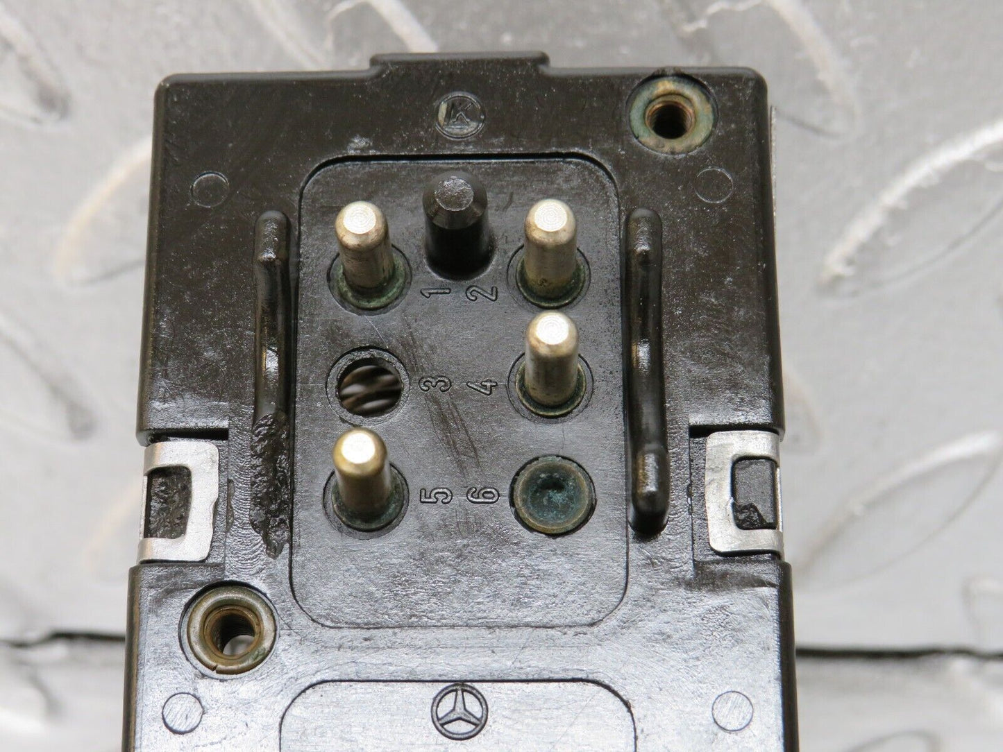 34779 Mercedes-Benz W210 320E Heater Blower Resistor 0008212260