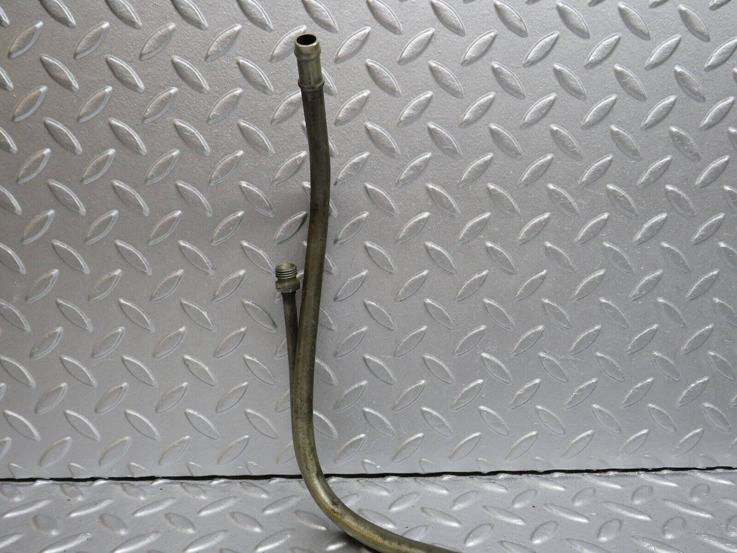 40075 Mercedes-Benz R107 350SL Oil Pipe Line