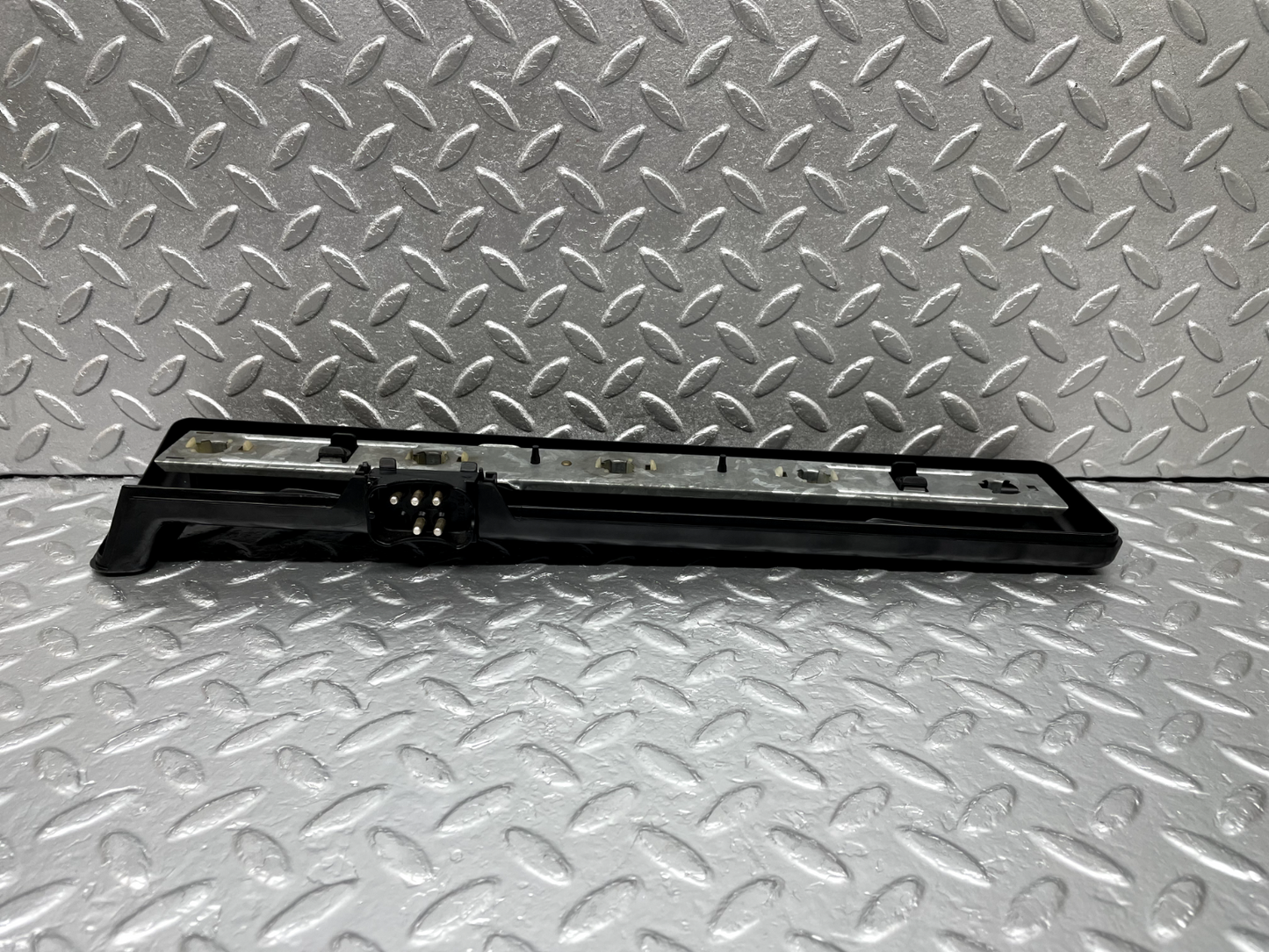 44277 Mercedes-Benz W123 280E Tail Light Bulb Holder Left Side 22064L