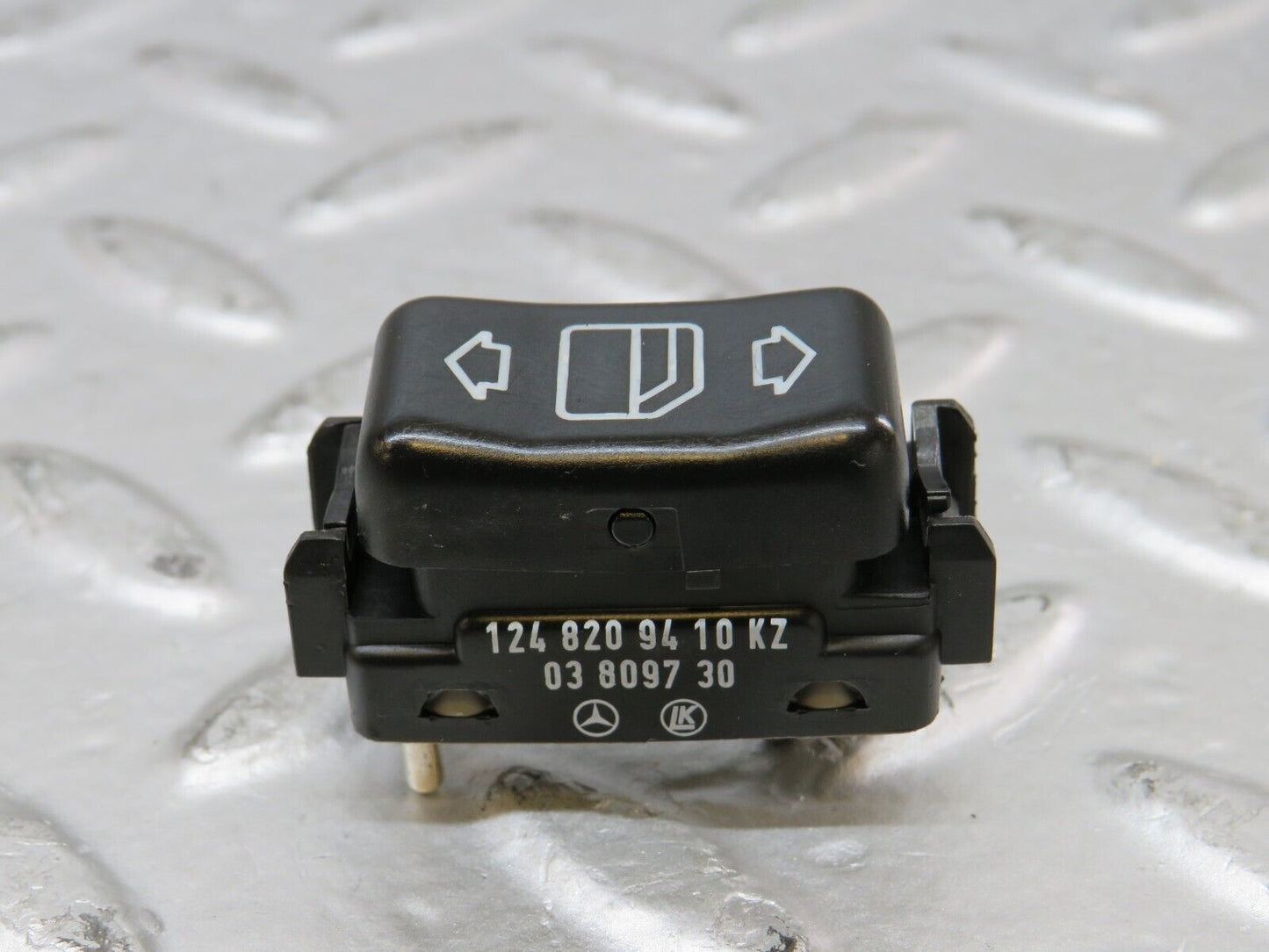 26563 Mercedes-Benz C124 220CE Coupe Right Electric Window Switch 1248209410