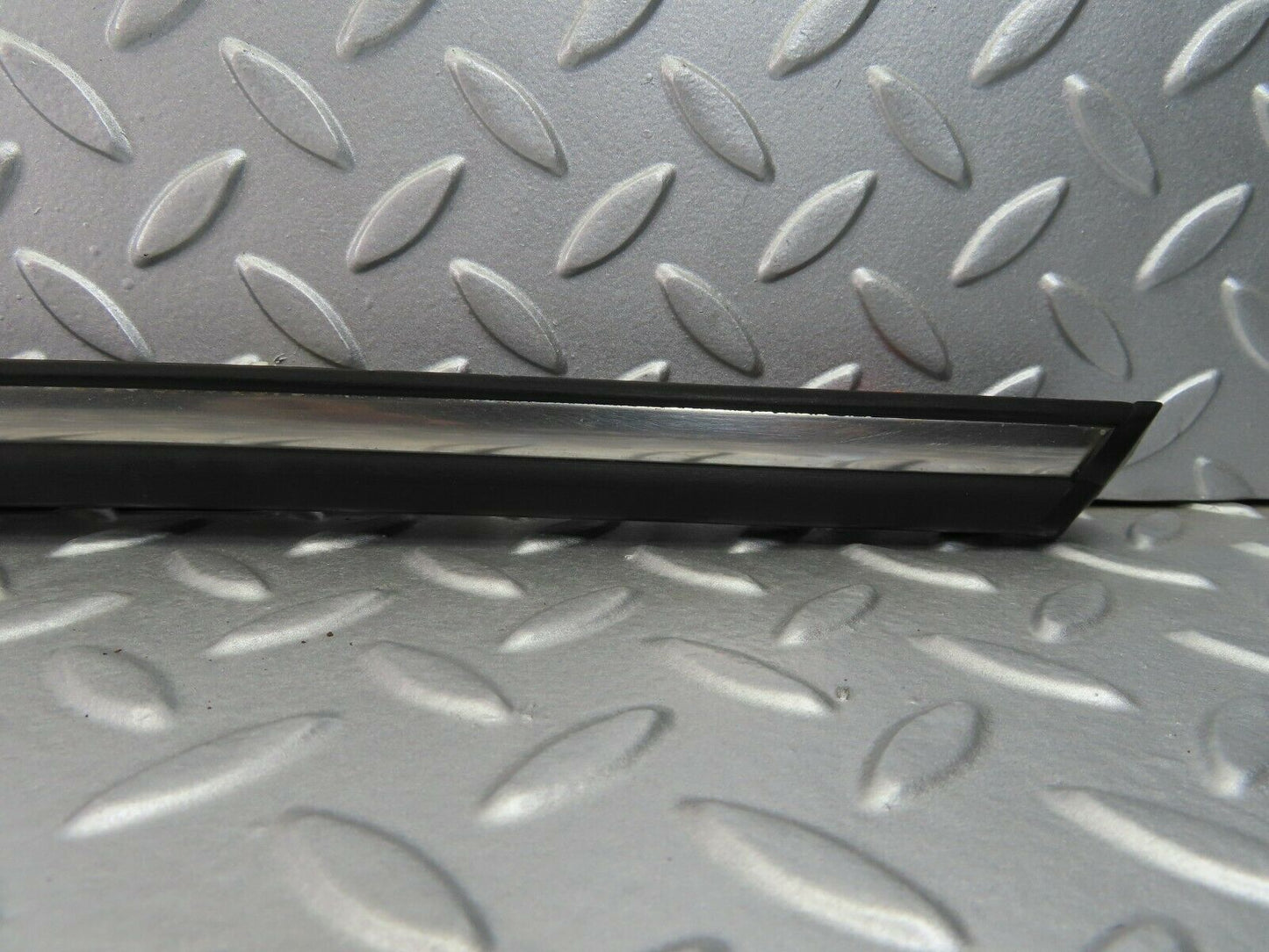 7253 Mercedes-Benz W116 450SE Centre Door Chrome Trim Rear Right