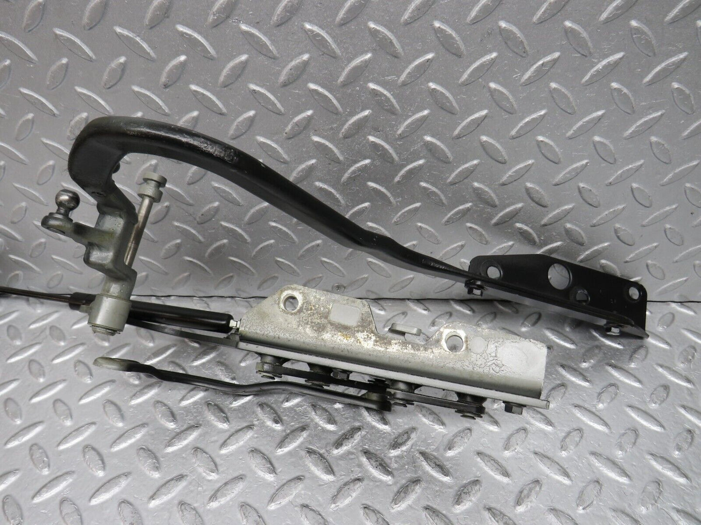 37852 Mercedes-Benz A124 320E Cabriolet Trunk Boot Soft Top Hinge Right Side