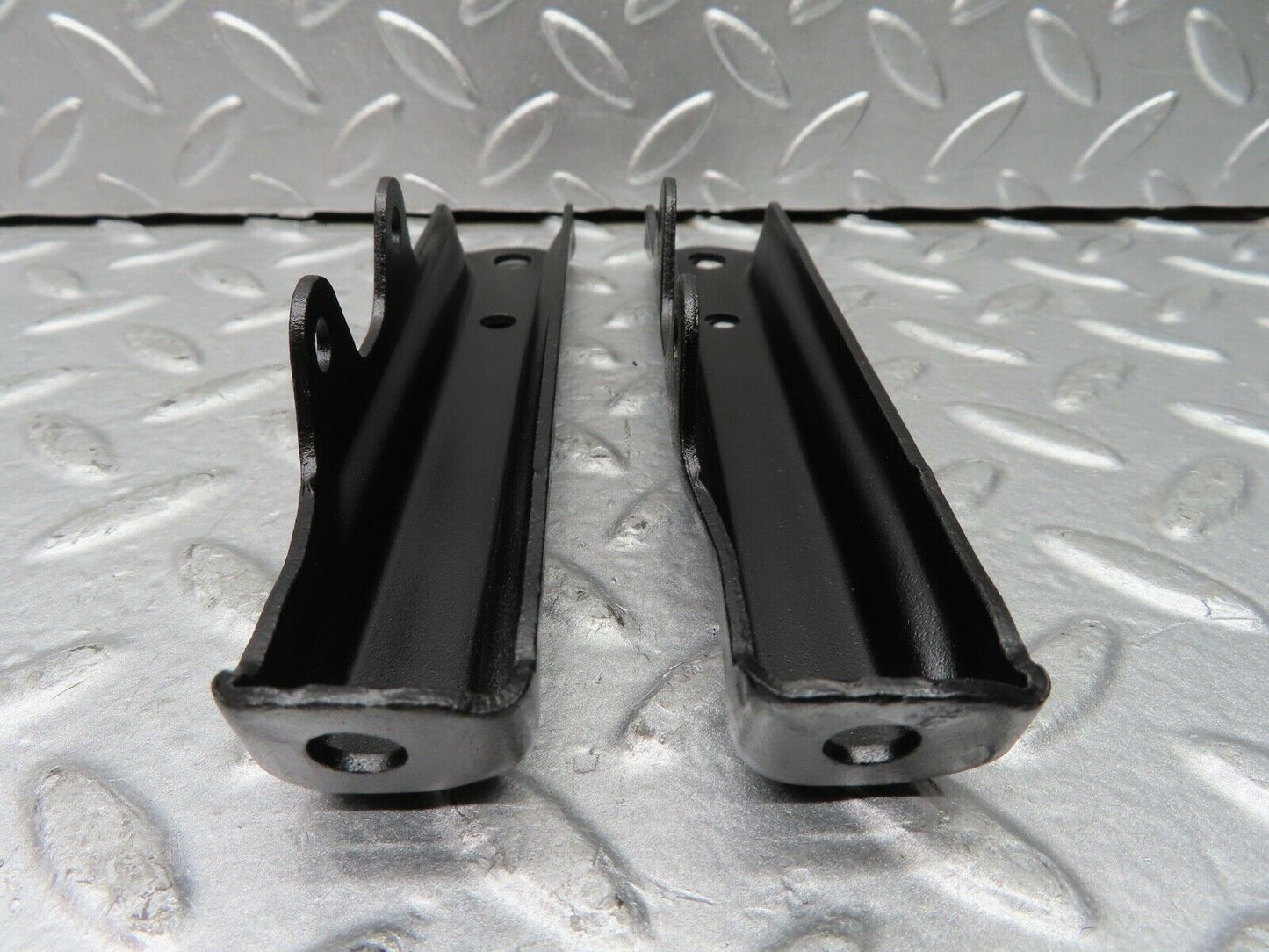 20027 Mercedes-Benz R129 300SL Coupe Air Intake Manifold Bracket