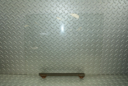 3098 Mercedes-Benz W115 220D Rear Right Door Window Glass