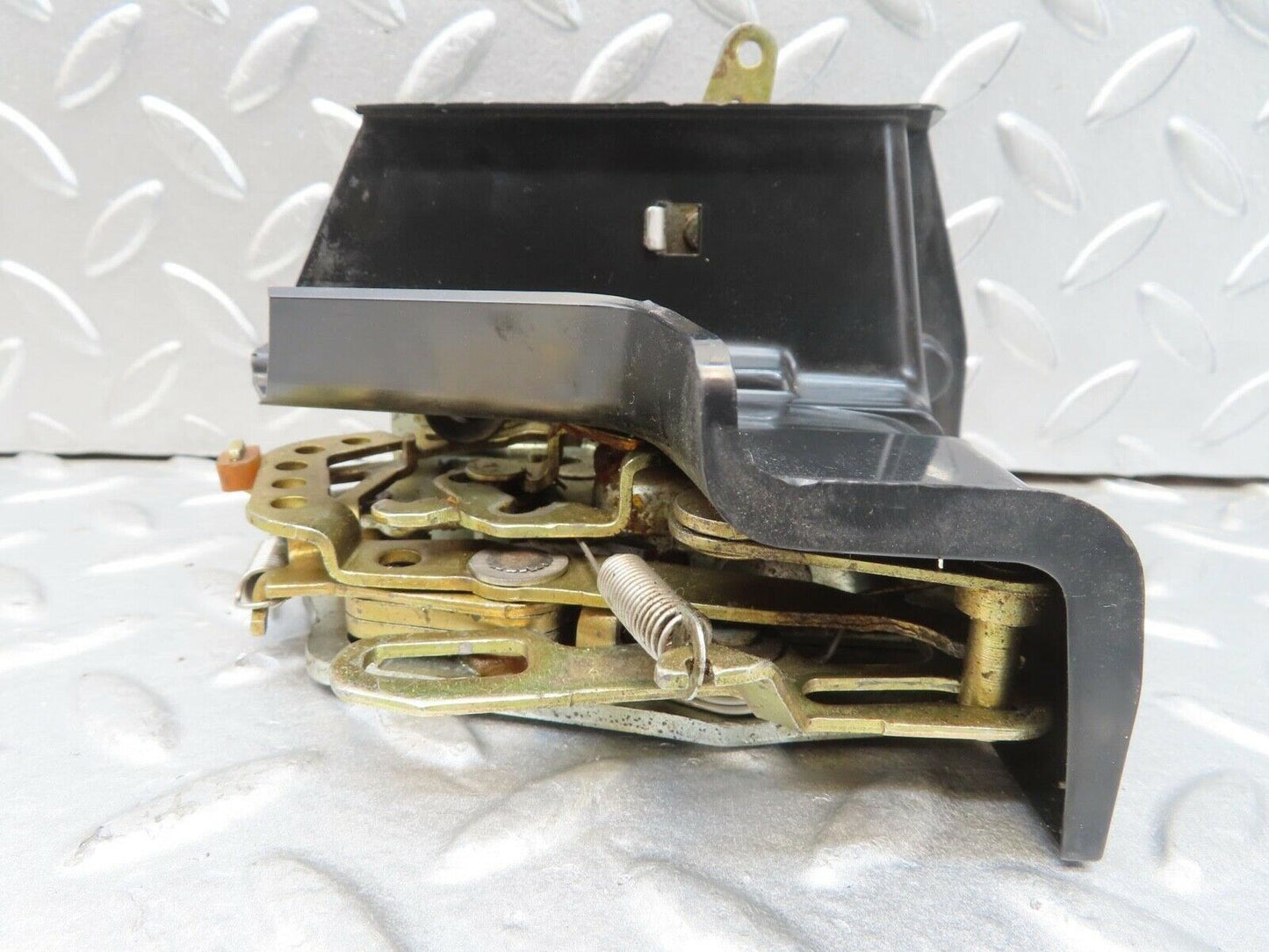 14263 Mercedes-Benz W116 350SE Front Left Door Lock Mechanism