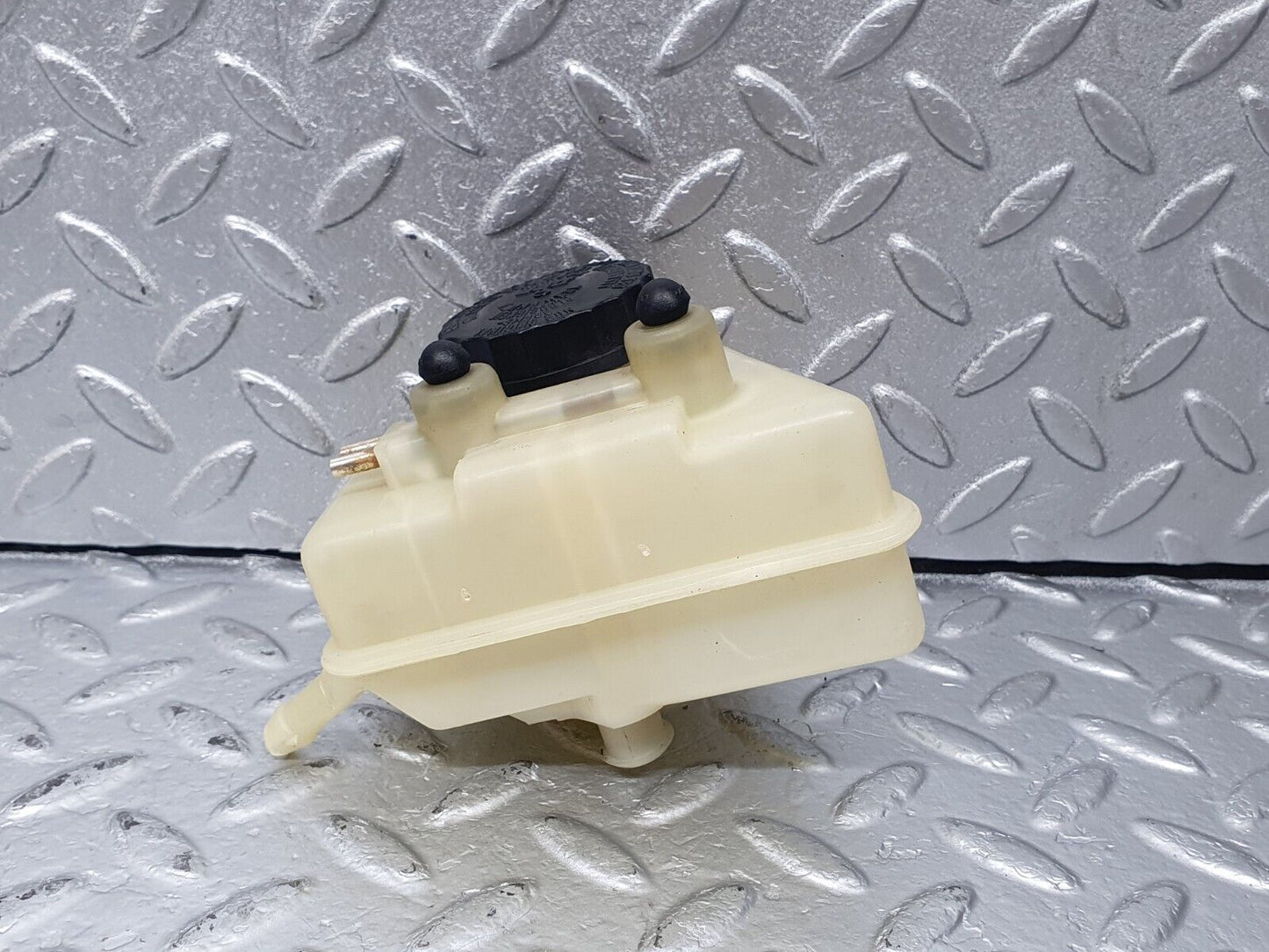 42768 Mercedes-Benz W201 190 Brake Fluid Reservoir Tank DBA
