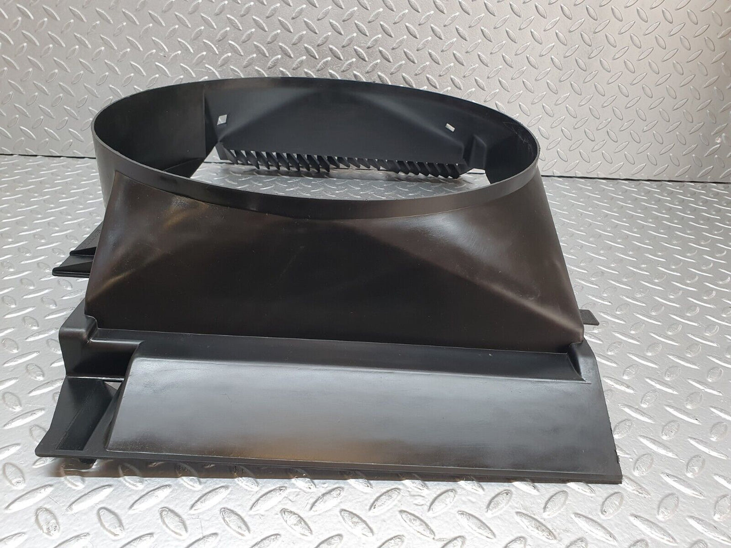44124 Mercedes-Benz C123 230CE Coupe Radiator Fan Shroud Cover 1235052055