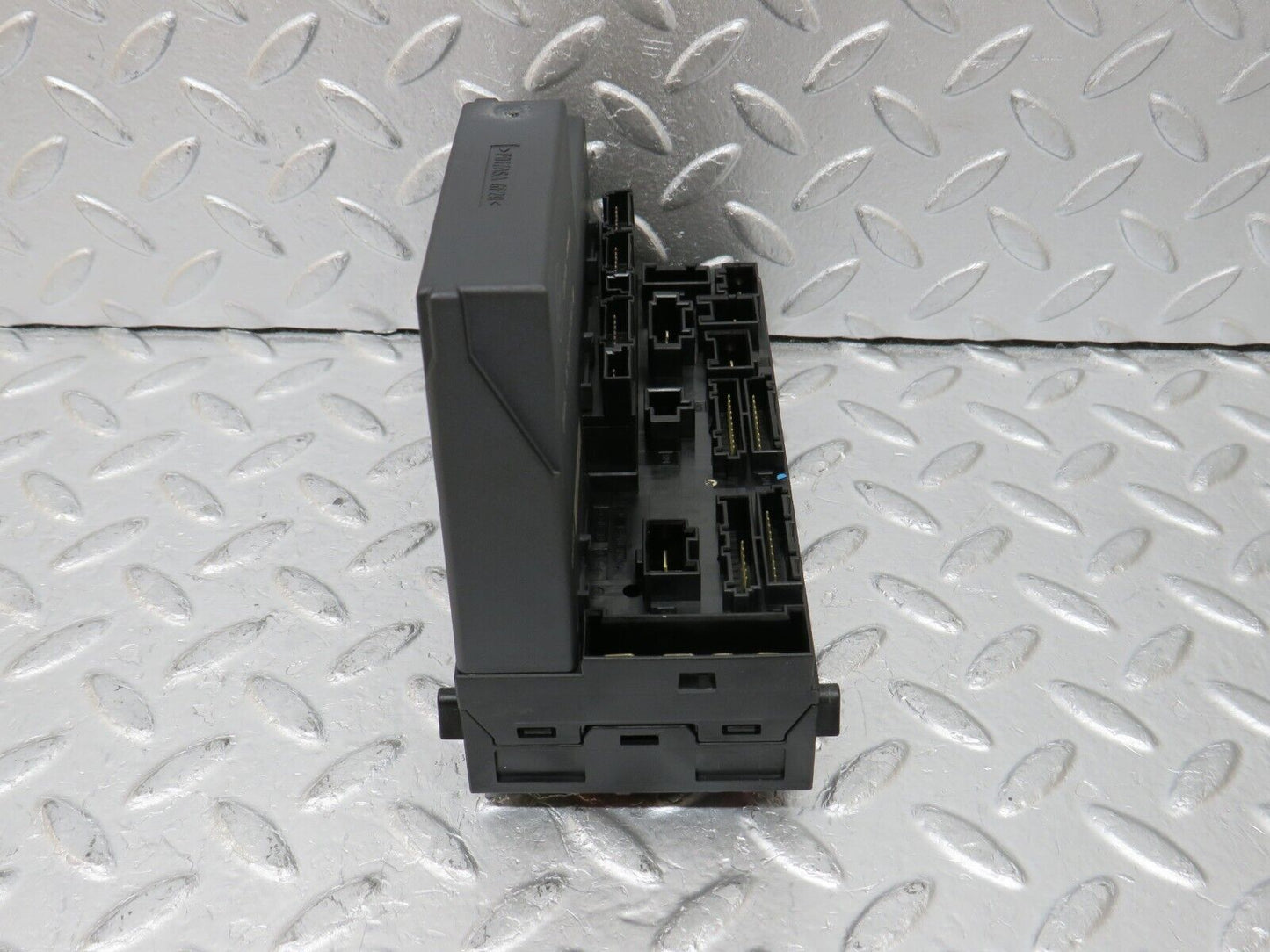 34847 Mercedes-Benz W210 320E Relay Box Fuse Box 0195455632 0005401050