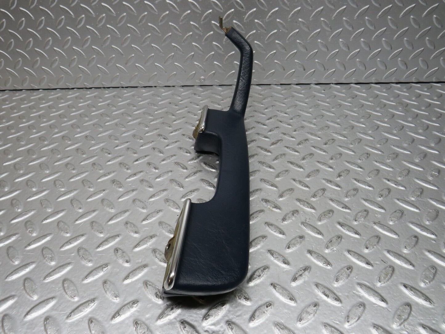 31982 Mercedes-Benz W123 230E Front Left Interior Door Handle 1239701701