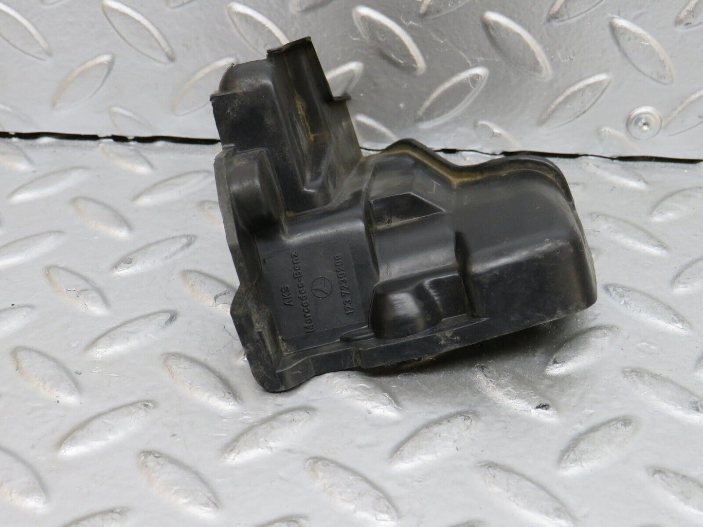 27926 Mercedes-Benz W123 280E Front Right Door Lock Mechanism Cover 123723020