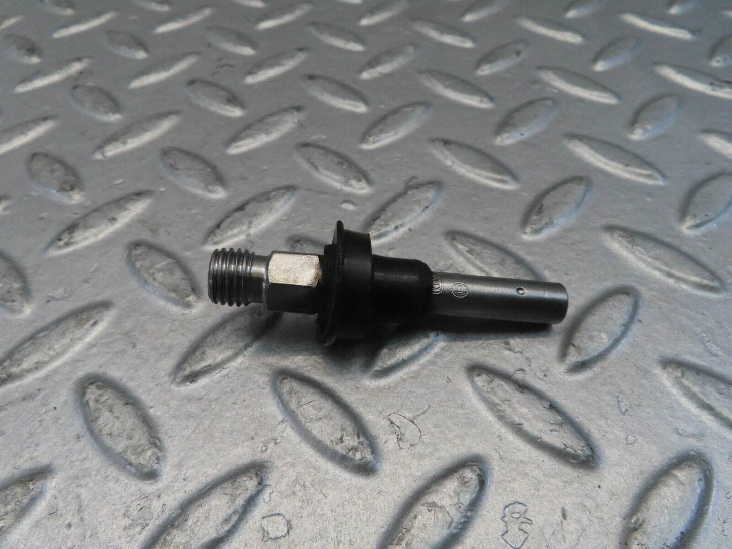 11033 Mercedes-Benz R107 W116 Fuel Injector Bosch 0437502010