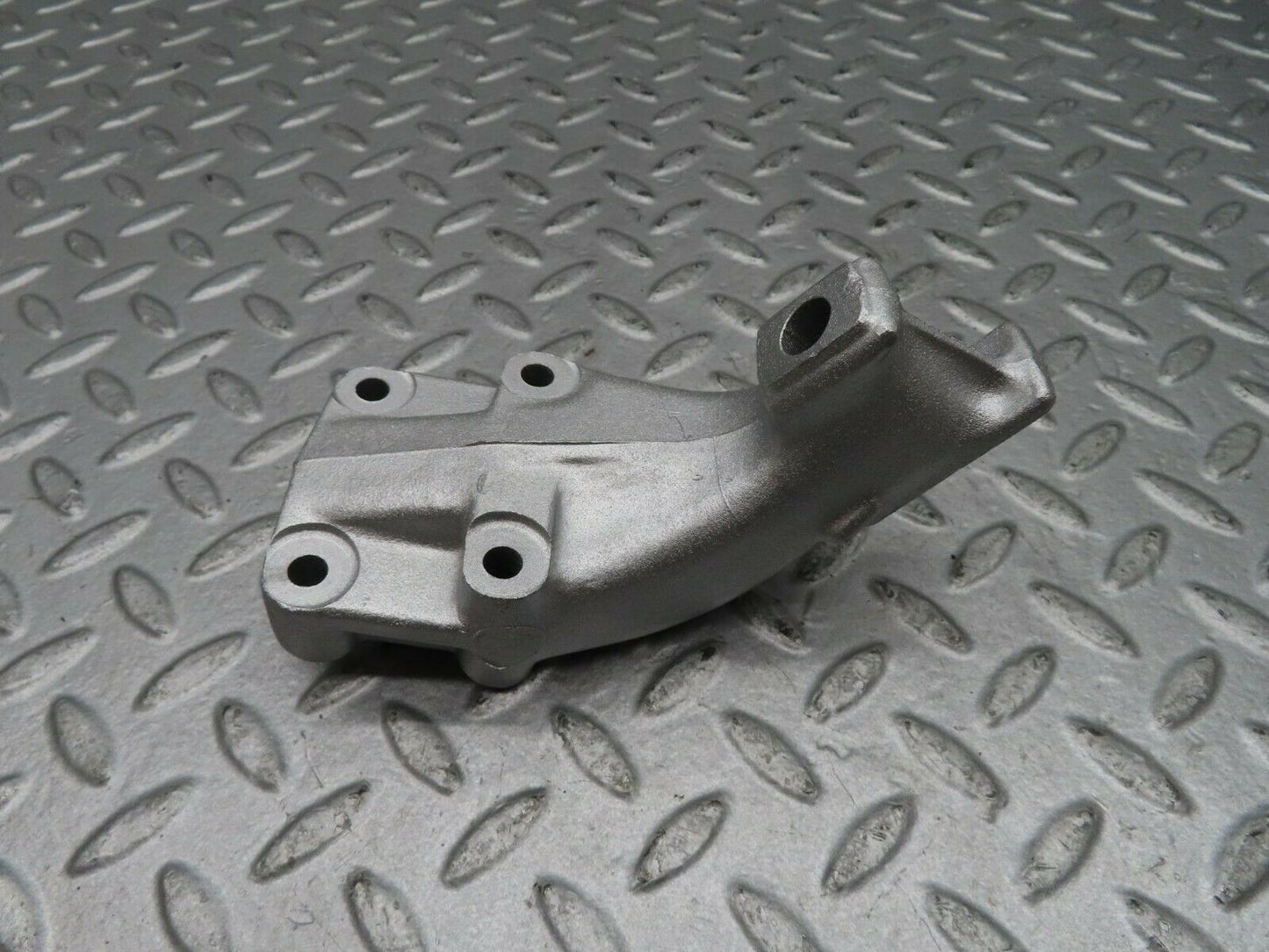 16654 Mercedes-Benz C107 380SLC Engine Mount Bracket Left Side 1162234604