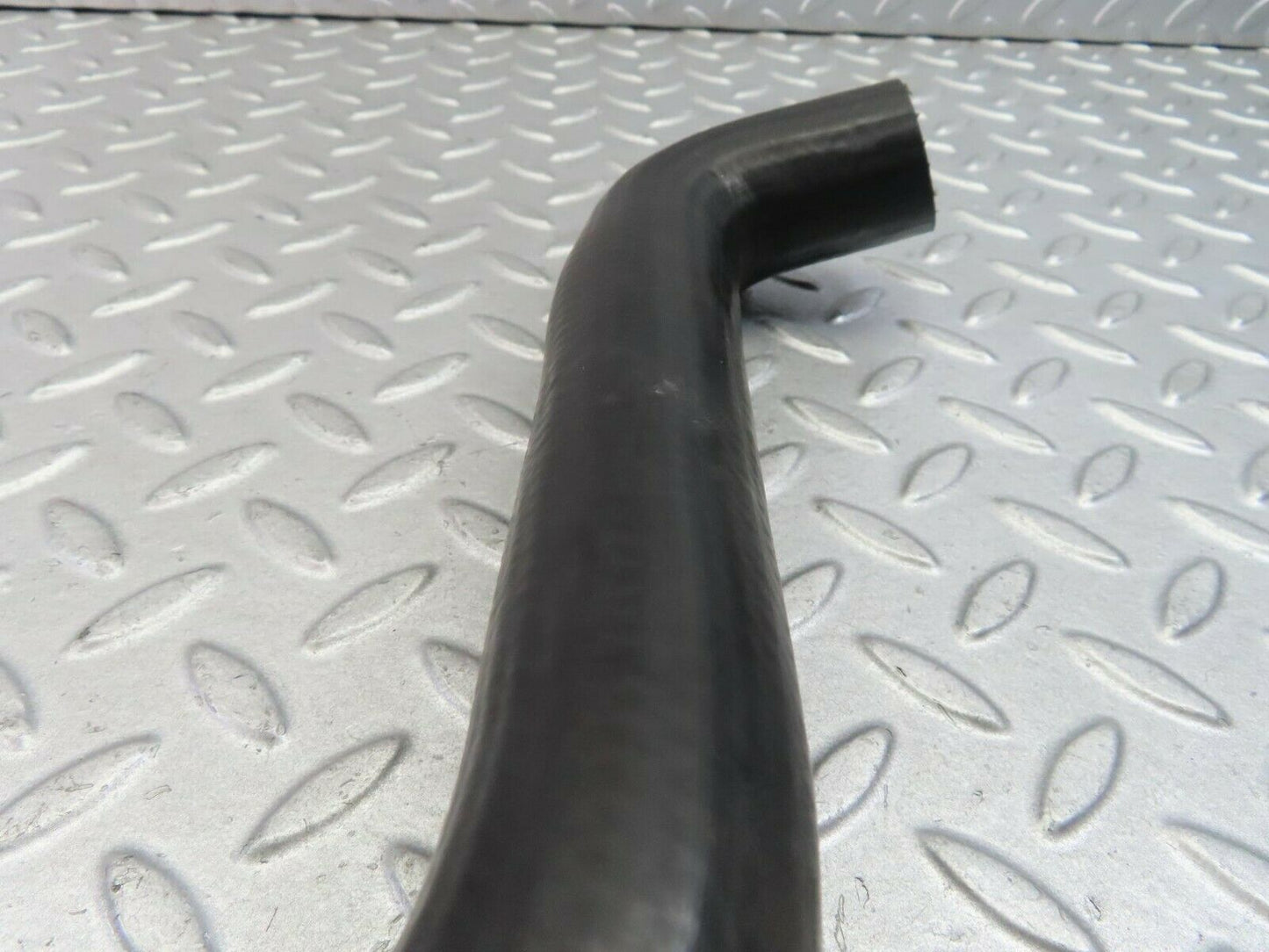 8530 Mercedes-Benz W114 Radiator Hose 1145010882