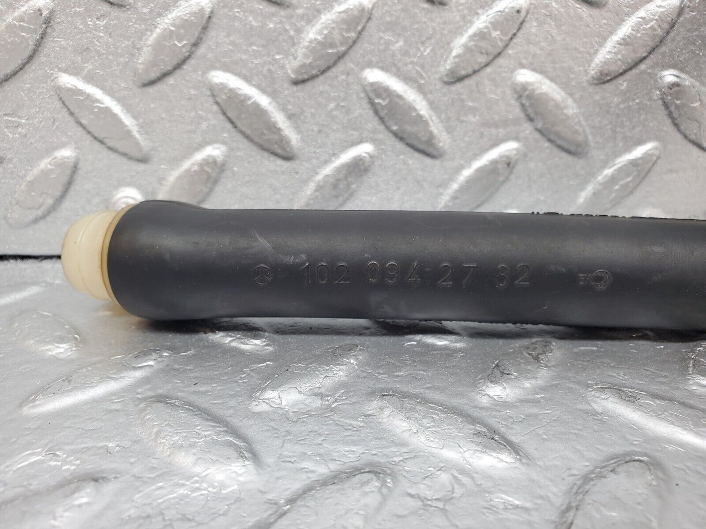 44449 Mercedes-Benz W123 280E Crankcase Breather Hose Pipe 1020942782