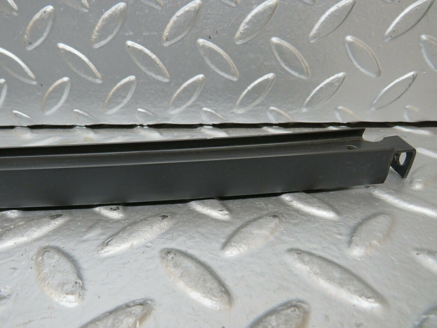 24247 Mercedes-Benz S124 220TE Wagon Rear Right Door Window Channel