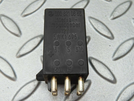 4195 Mercedes-Benz S123 200T Wagon Intermittent Wiper Relay 0008210863
