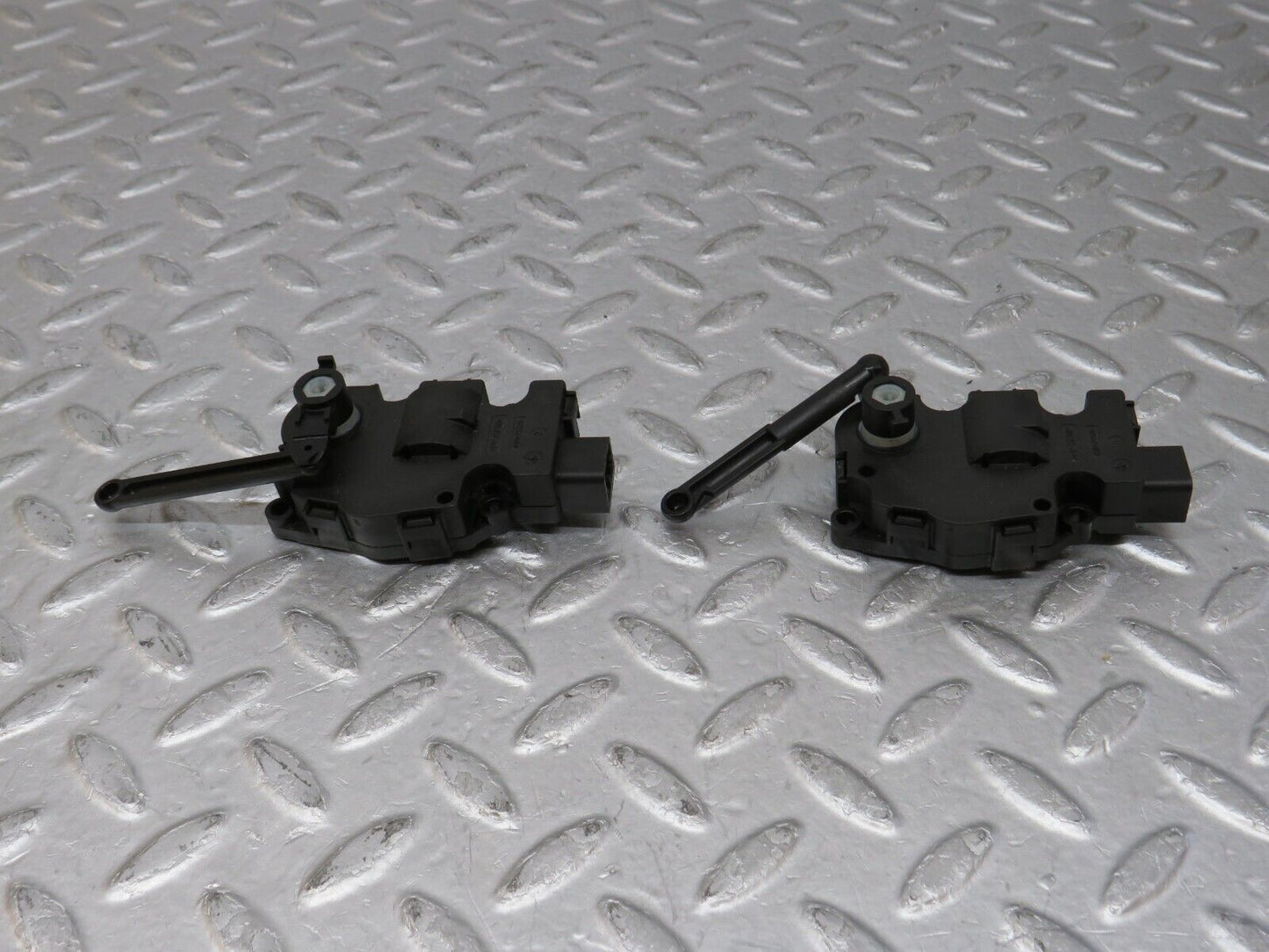 35271 Mercedes-Benz W221 Heater Actuator Motor 2x
