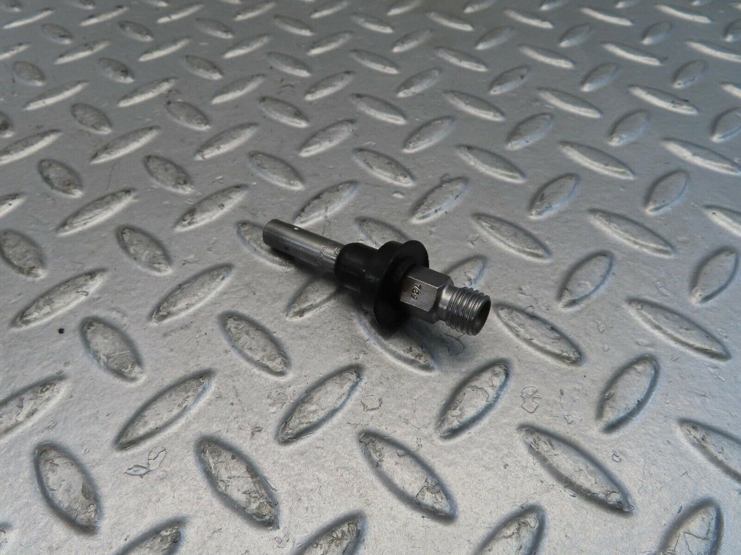 11033 Mercedes-Benz R107 W116 Fuel Injector Bosch 0437502010