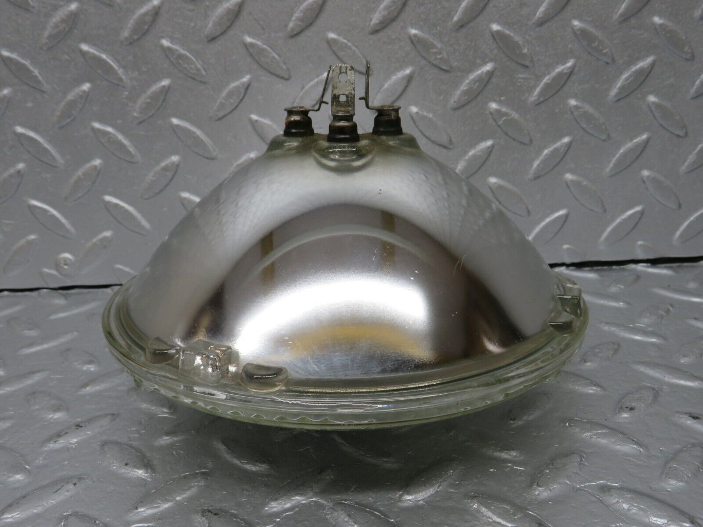 40366 Mercedes-Benz W110 230 Headlight Sealed Beam Lucas 7285